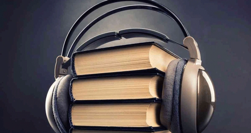 آیا گوش دادن به کتاب‌های صوتی به اندازه‌ی کتاب خواندن برای شما نتیجه‌بخش است؟ کارشناسان چه می‌گویند؟