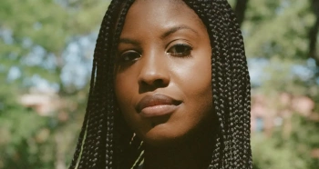 نویسنده سیاه‌پوست امریکایی برنده‌ی جایزه‌ی ادبی دیلان توماس ۲۰۲۱ شد