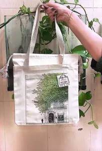 کیف پارچه ای جیب دار 32*32 (طرح عمارت سفید،کد 2115)