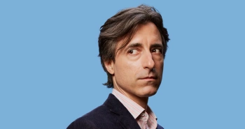 نوا بامبک و اقباس از دو اثر دون دلیلو