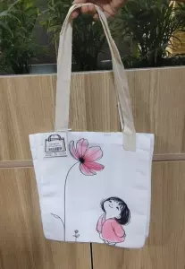 کیف پارچه ای 3 طرفه کاست 26*29 (طرح دختر و گل صورتی،کد 2209)